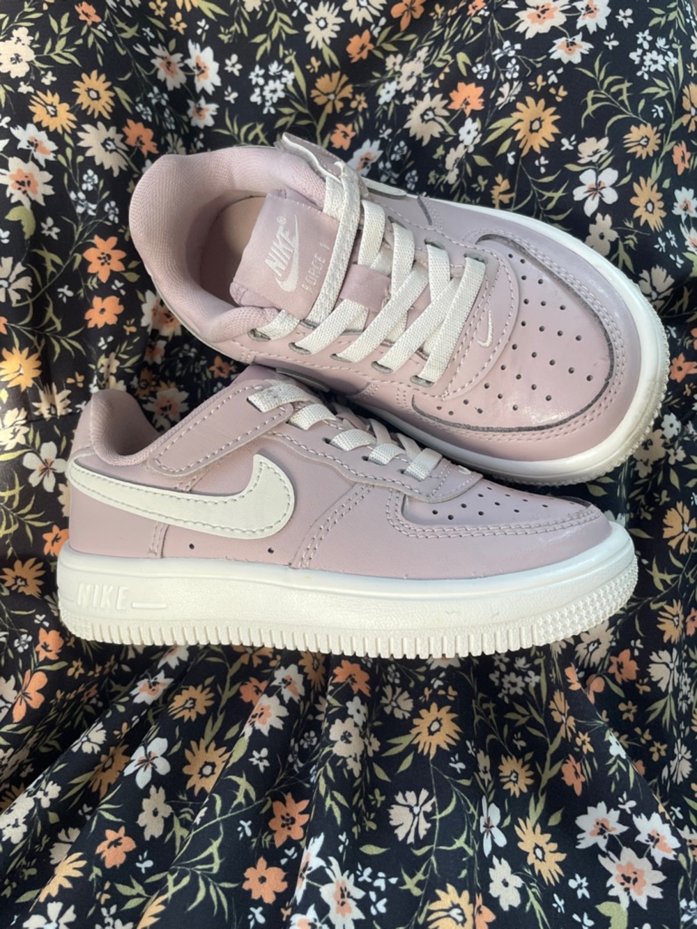 Nike Force 1 Low Top Sneakers in Light Pink and White🤍